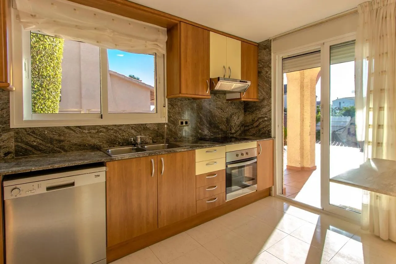 Casa Montse Bara Holiday home Roda de Bara Spain